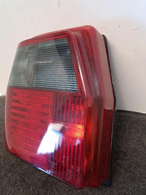 Image Feu arriere principal gauche (feux) - FIAT UNO