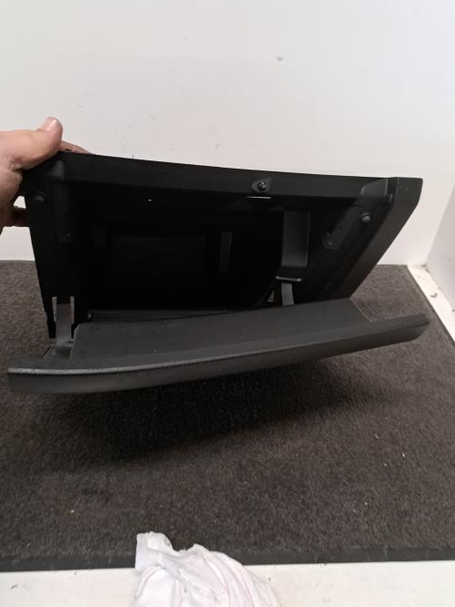 Image Boite a gants - RENAULT ARKANA