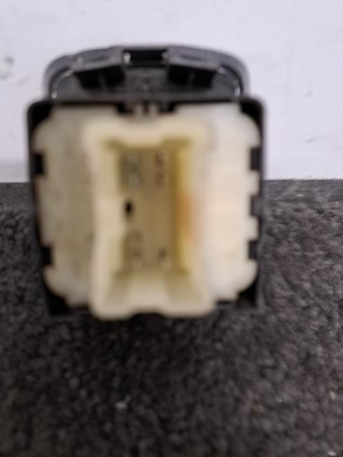 Image Interrupteur de leve vitre avant gauche - DACIA LOGAN MCV 2