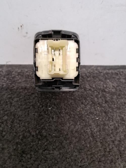 Image Interrupteur de leve vitre avant gauche - DACIA LOGAN MCV 2