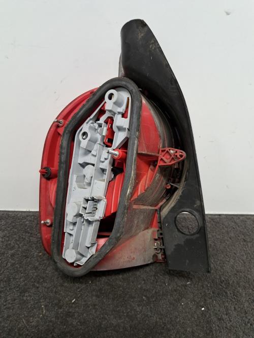 Image Feu arriere principal droit (feux) - RENAULT MODUS