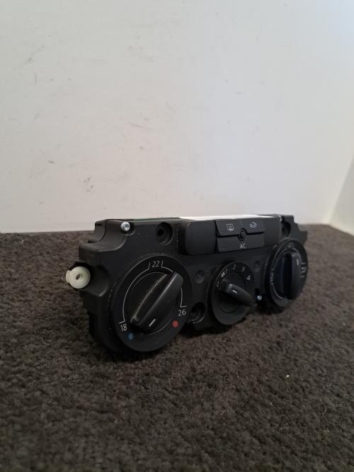 Image Commande chauffage - VOLKSWAGEN CADDY 3