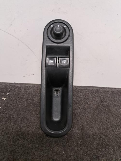 Image Interrupteur de leve vitre avant gauche - RENAULT TWINGO 3
