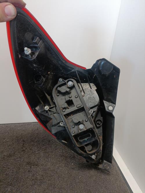 Image Feu arriere principal droit (feux) - FORD KA 2