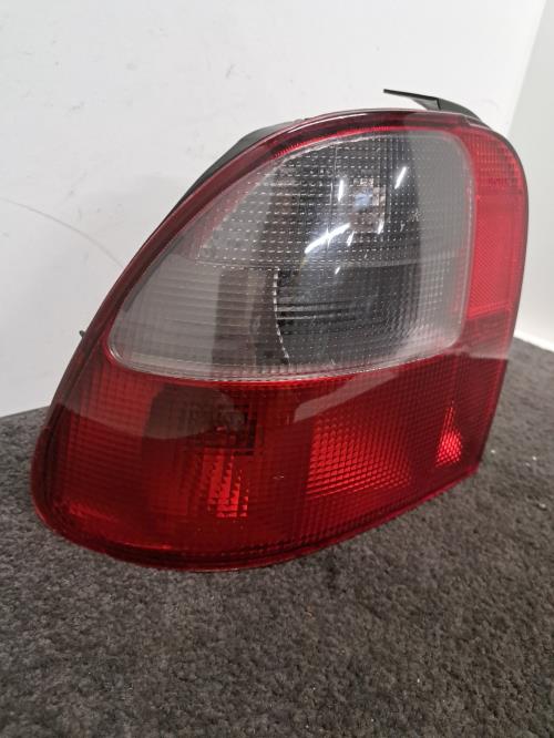 Image Feu arriere principal gauche (feux) - ROVER 45