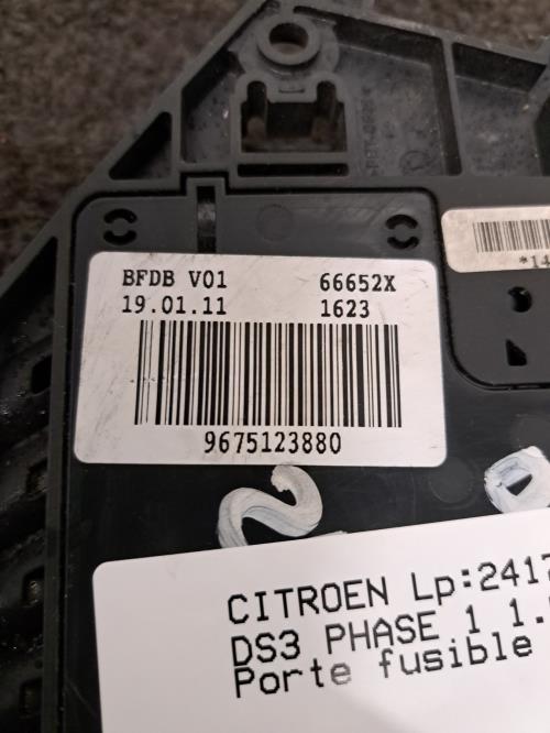 Image Porte fusible - CITROEN DS3