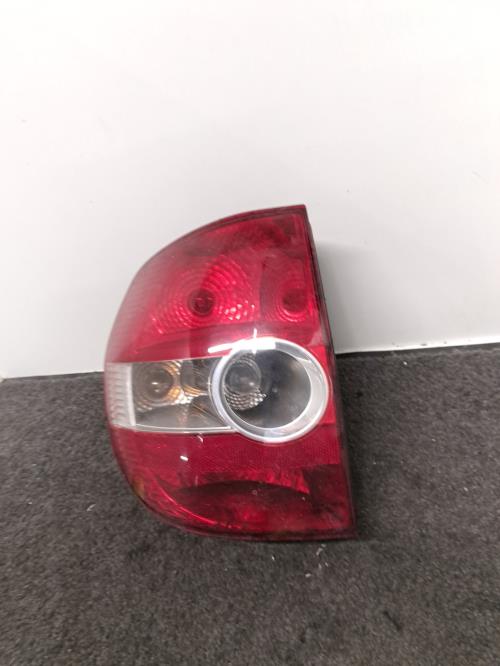 Image Feu arriere principal gauche (feux) - VOLKSWAGEN FOX