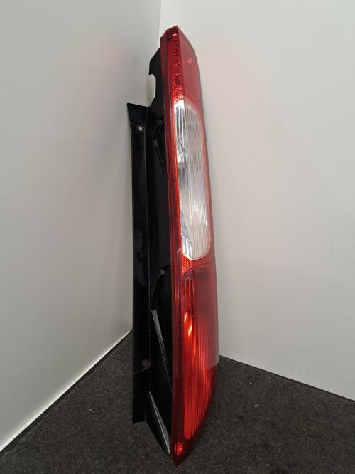 Image Feu arriere principal droit (feux) - FORD FOCUS 2