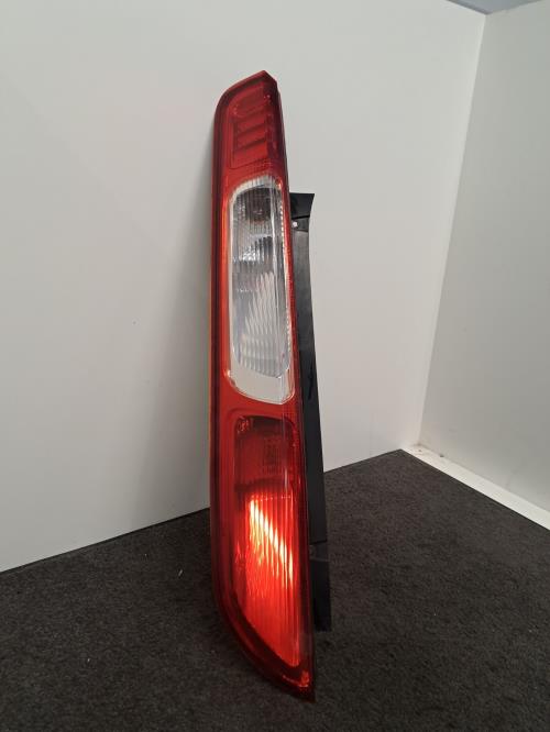 Image Feu arriere principal gauche (feux) - FORD FOCUS 2