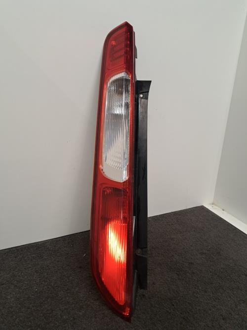 Image Feu arriere principal gauche (feux) - FORD FOCUS 2