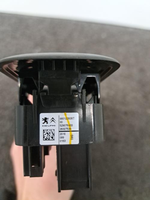 Image Interrupteur de leve vitre avant gauche - CITROEN C3 2