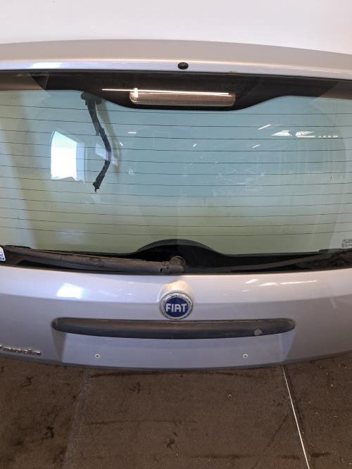 Image Malle/Hayon arriere - FIAT PANDA 2