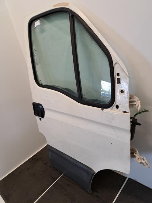 Image Porte avant droit - IVECO DAILY 3