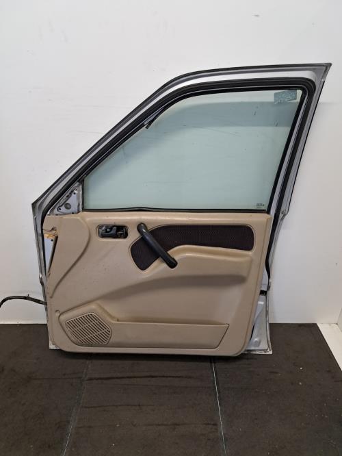 Image Porte avant droit - NISSAN TERRANO 2