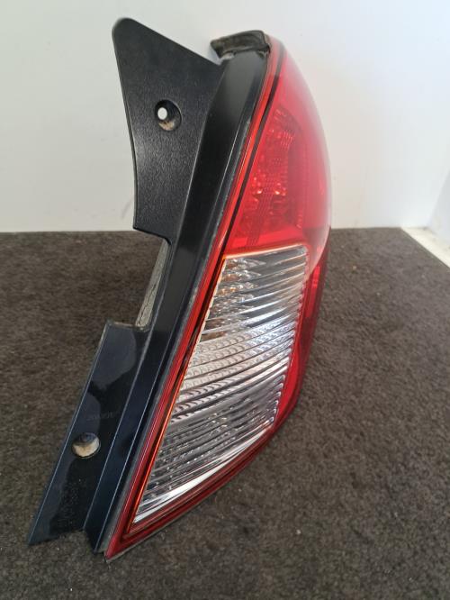 Image Feu arriere principal droit (feux) - OPEL ANTARA