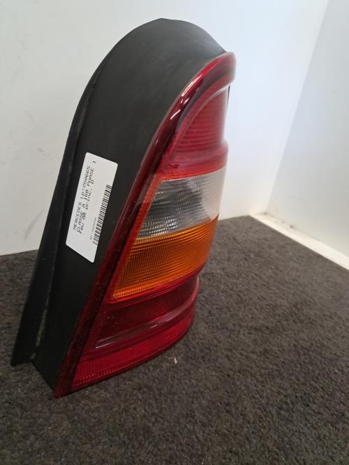 Image Feu arriere principal droit (feux) - MERCEDES CLASSE A 168