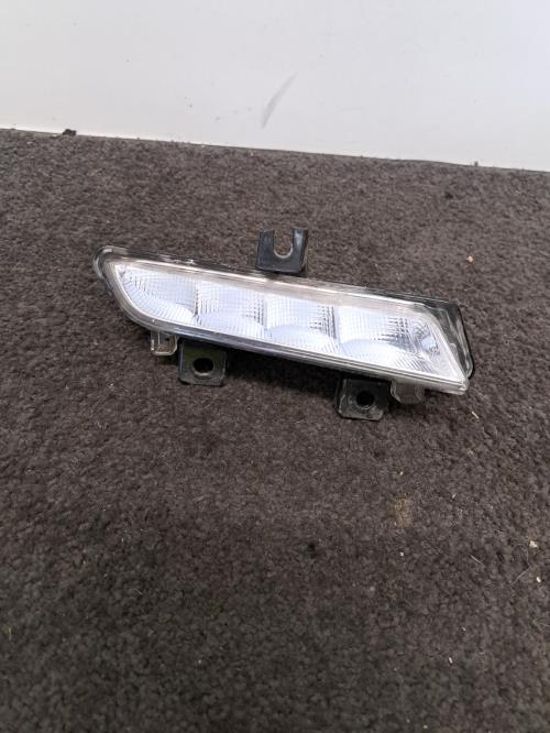 Image Feu diurne avant droit - RENAULT CLIO 4