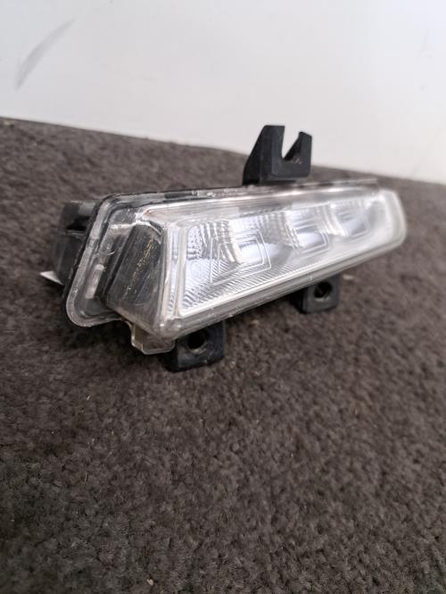 Image Feu diurne avant gauche - RENAULT CLIO 4