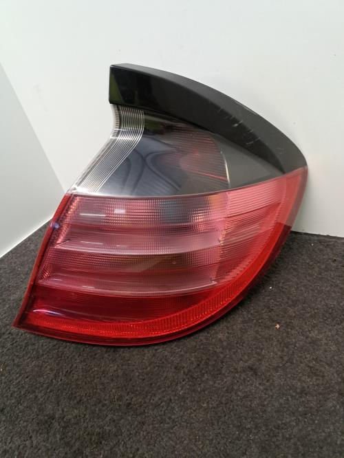 Image Feu arriere principal droit (feux) - MERCEDES CLASSE C 203 COUPE SPORT