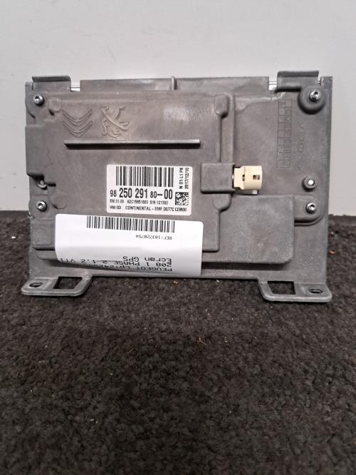 Image Ecran GPS - PEUGEOT 208 1