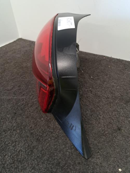 Image Feu arriere principal gauche (feux) - PEUGEOT 208 1