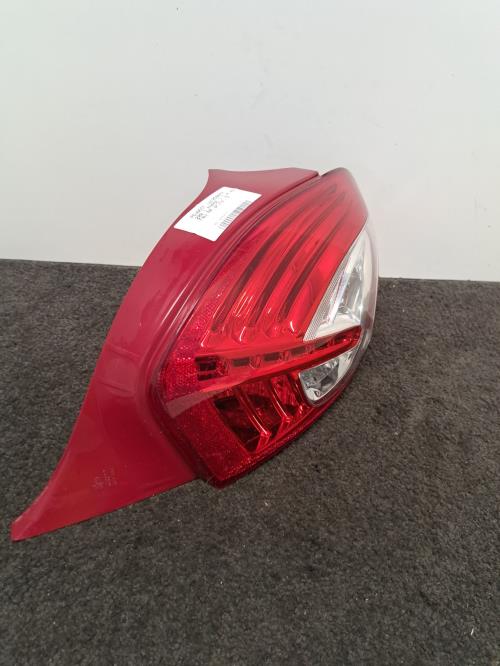 Image Feu arriere principal droit (feux) - PEUGEOT 208 1