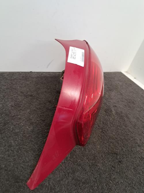 Image Feu arriere principal droit (feux) - PEUGEOT 208 1