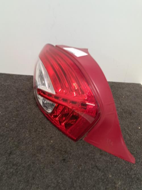Image Feu arriere principal gauche (feux) - PEUGEOT 208 1
