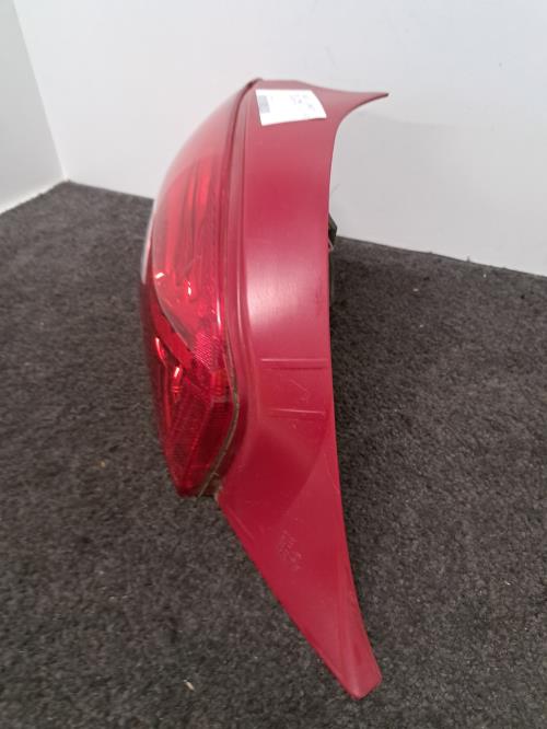 Image Feu arriere principal gauche (feux) - PEUGEOT 208 1