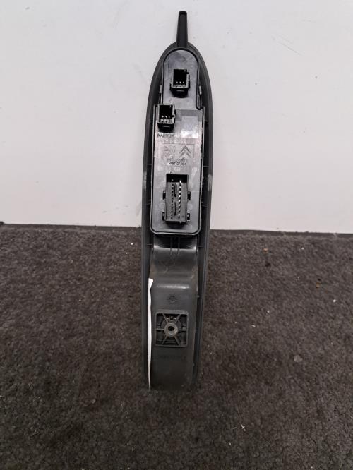 Image Interrupteur de leve vitre avant gauche - CITROEN C4 2