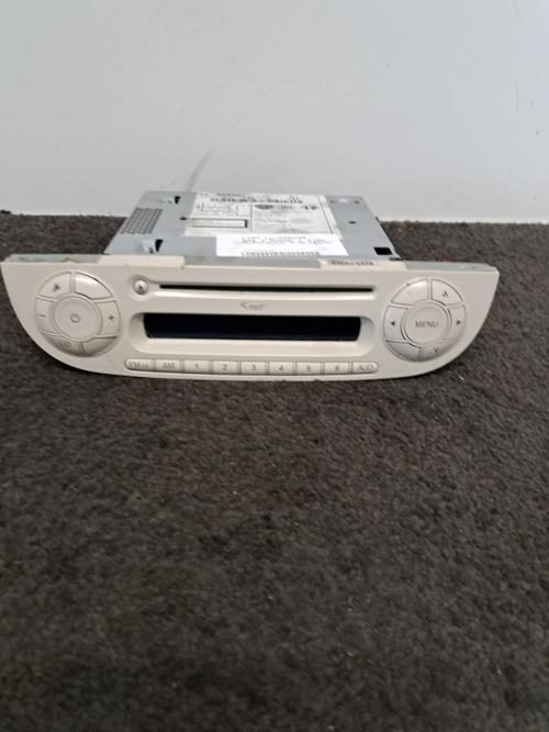 Image Autoradio d'origine - FIAT 500 2