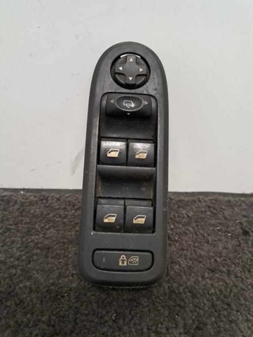 Image Interrupteur de leve vitre avant gauche - CITROEN C5 2