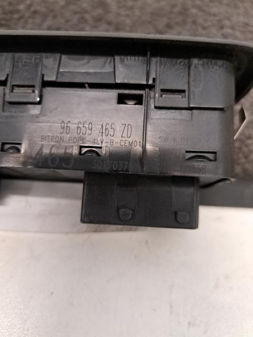 Image Interrupteur de leve vitre avant gauche - CITROEN C5 2