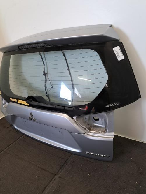 Image Malle/Hayon arriere - MITSUBISHI OUTLANDER 2
