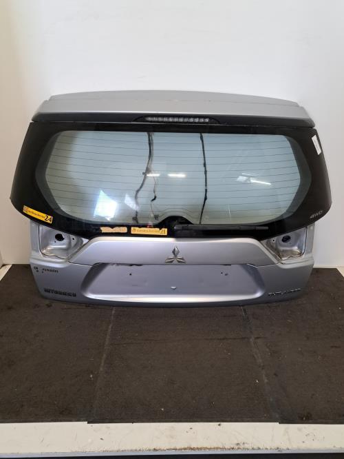 Image Malle/Hayon arriere - MITSUBISHI OUTLANDER 2