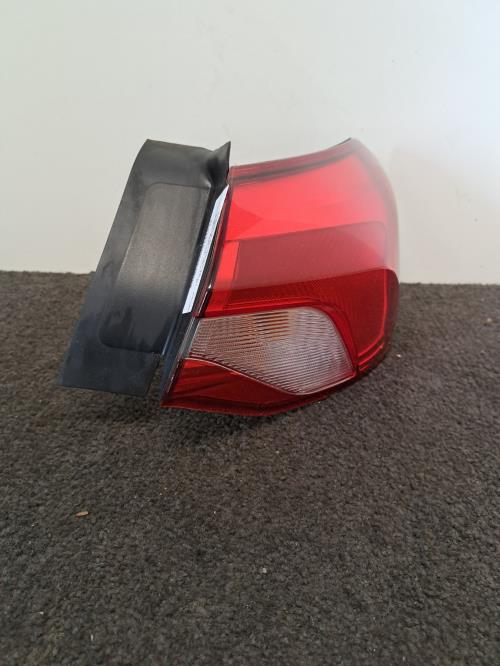 Image Feu arriere principal droit (feux) - FORD FOCUS 4