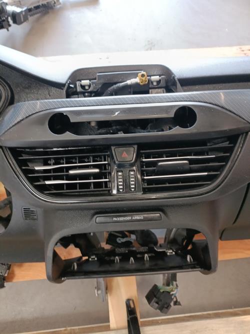 Image Planche de bord complete - FORD FOCUS 4