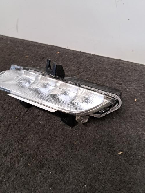 Image Feu diurne avant gauche - RENAULT CLIO 4