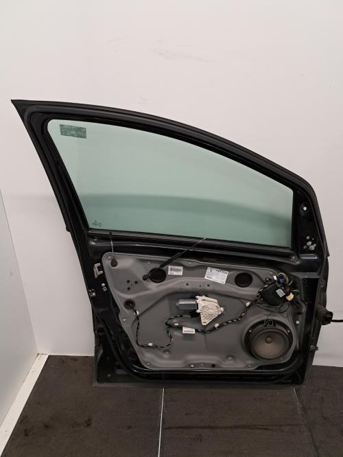 Image Porte avant gauche - MERCEDES CLASSE B 245