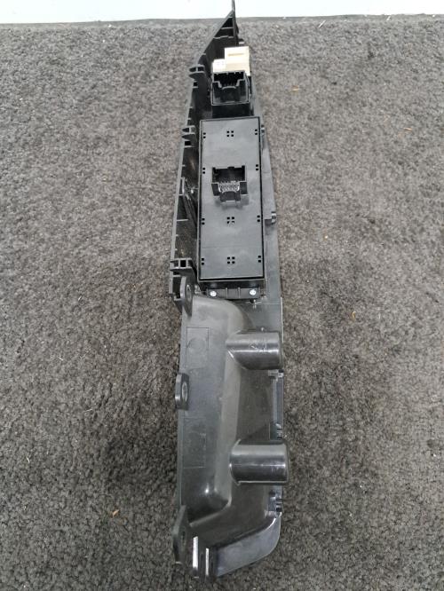 Image Interrupteur de leve vitre avant gauche - OPEL ANTARA