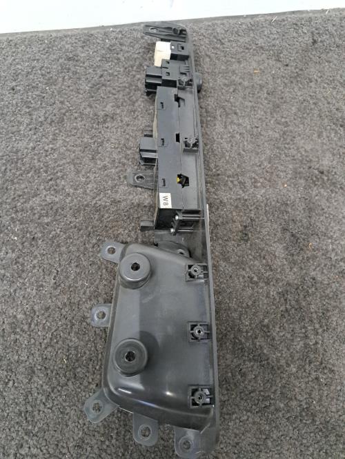 Image Interrupteur de leve vitre avant gauche - OPEL ANTARA