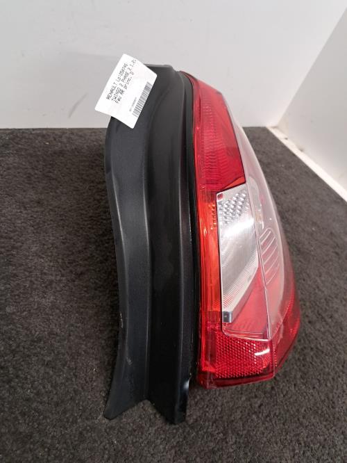 Image Feu arriere principal droit (feux) - RENAULT TWINGO 2