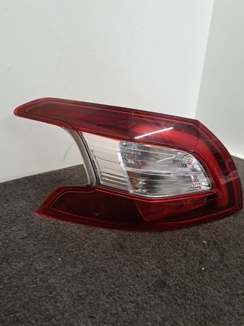 Image Feu arriere principal gauche (feux) - PEUGEOT 308 2