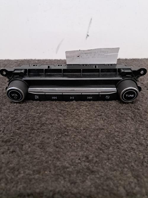 Image Commande autoradio - FORD FOCUS 4