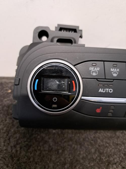 Image Commande chauffage - FORD FOCUS 4