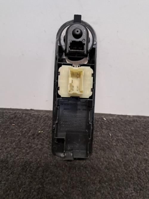 Image Interrupteur de leve vitre avant gauche - RENAULT CLIO 4