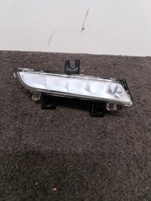 Image Feu diurne avant droit - RENAULT CLIO 4