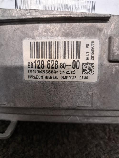 Image Ecran GPS - PEUGEOT 208 1