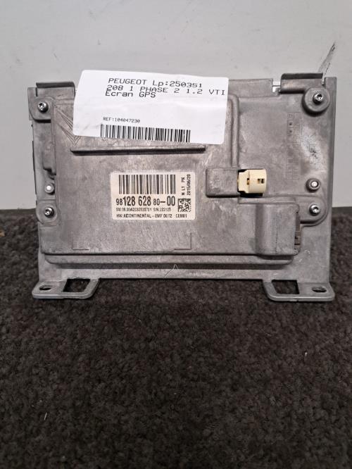 Image Ecran GPS - PEUGEOT 208 1