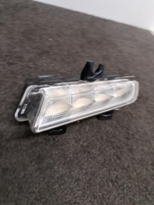 Image Feu diurne avant gauche - RENAULT CLIO 4